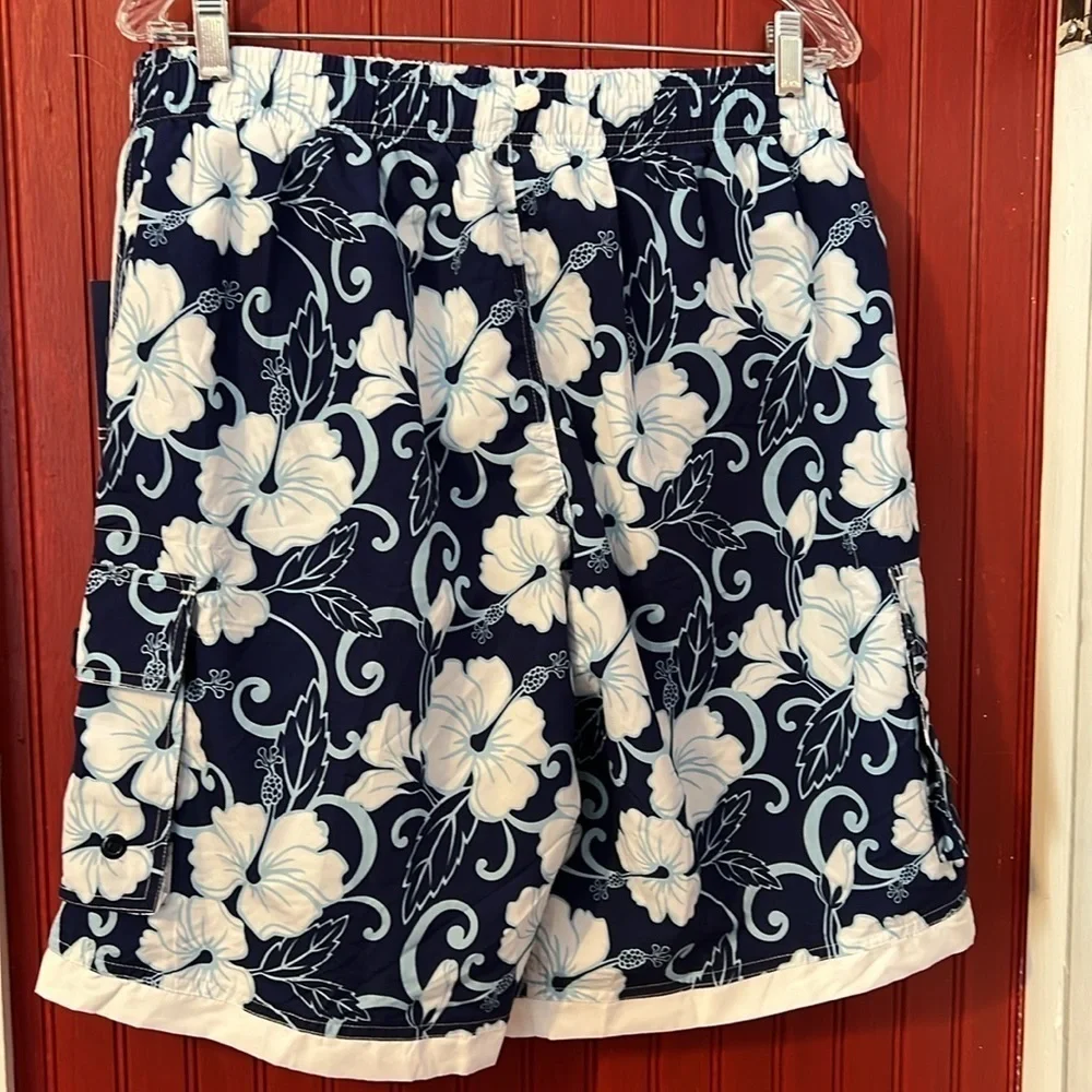 NWT Uzzi Hibiscus Floral Amphibious Gear Swim Surf M